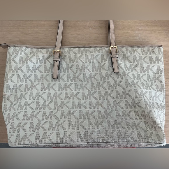 Michael Kors Monogram Tote Bag - Cream color - Picture 4 of 8
